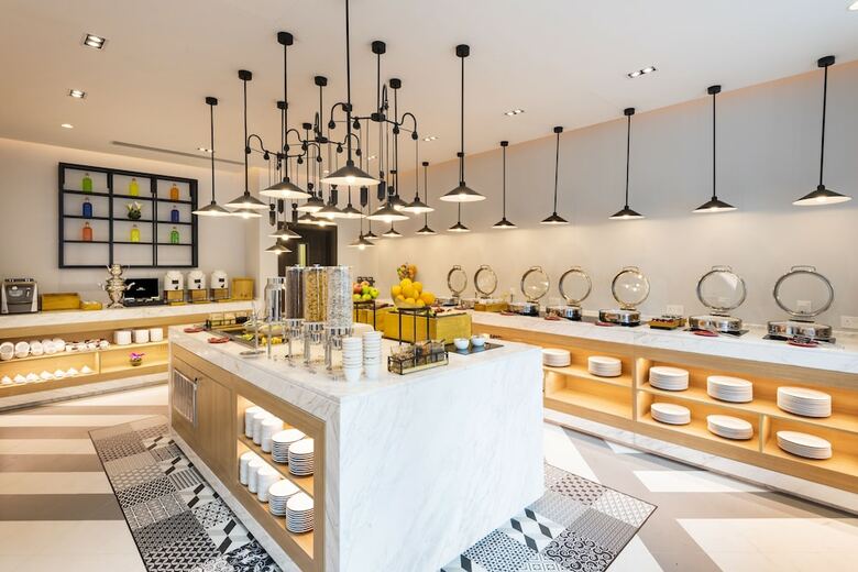 Aparthotel Centara West Bay Residences & Suites