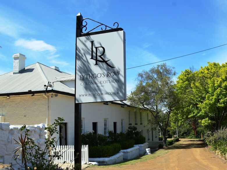 Bed & Breakfast Lythgo's Row Colonial Cottages