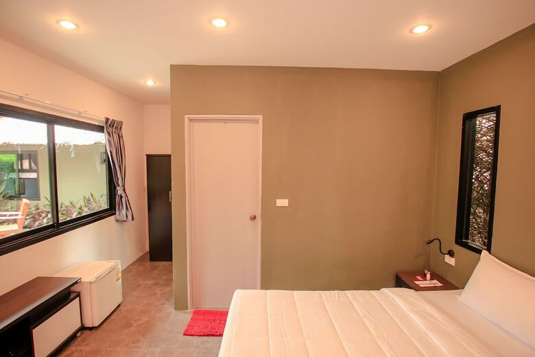 Hostal Bandon Beach Bar & Hostel - Adults Only