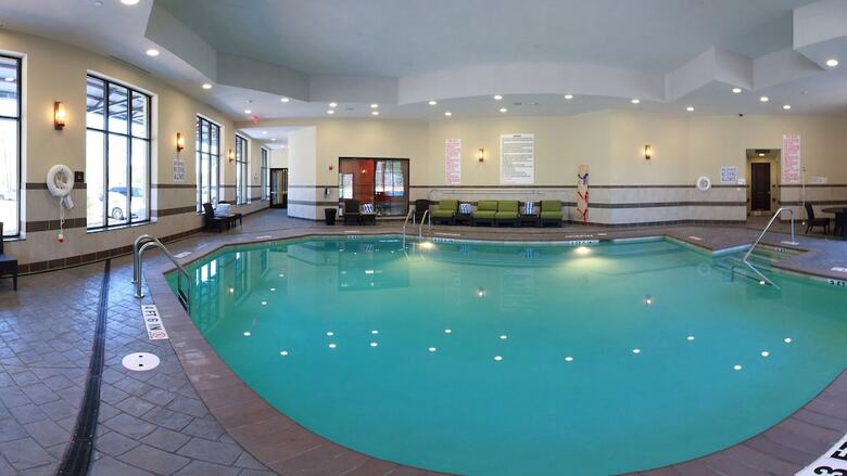 Hotel Embassy Suites By Hilton Savannah Airport