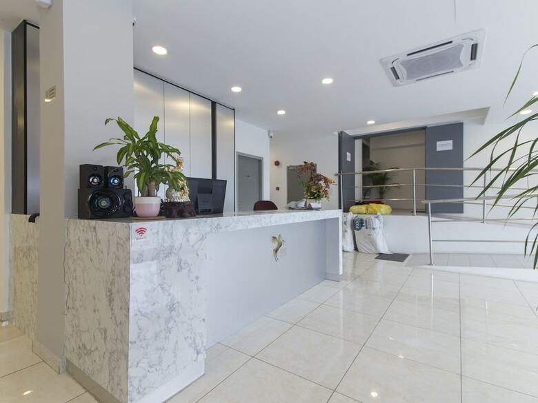 Fumah Hotel