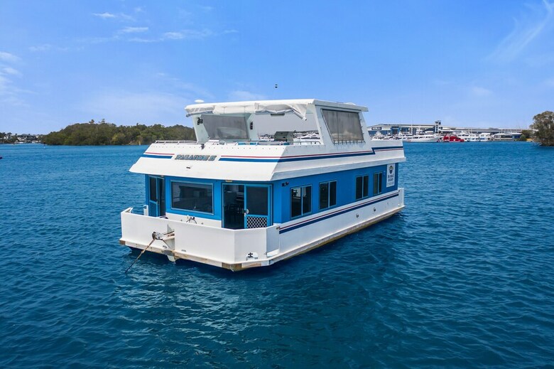 Coomera Houseboat Holidays