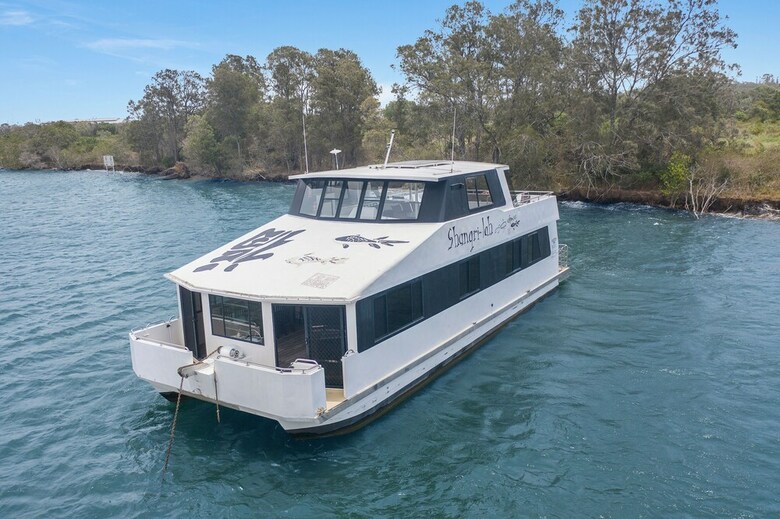 Coomera Houseboat Holidays