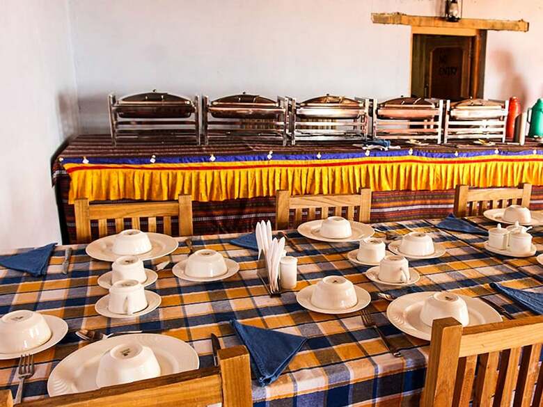 Hotel Watermark Camp
