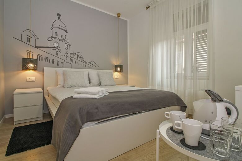 Hotel Sir John's Rooms