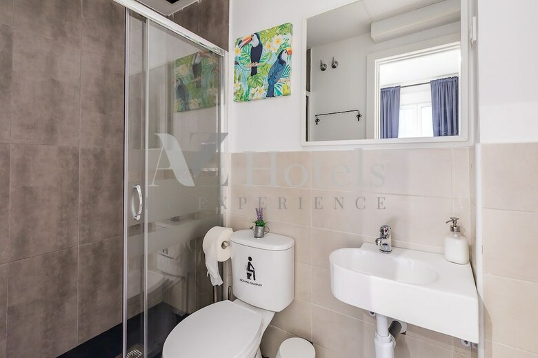 Hostal A&z Juan De Mena -only Adults
