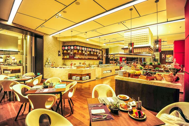 Hotel Plaza Carnival Qingdao