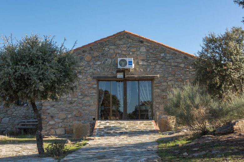 Hostal Albergue La Jarilla