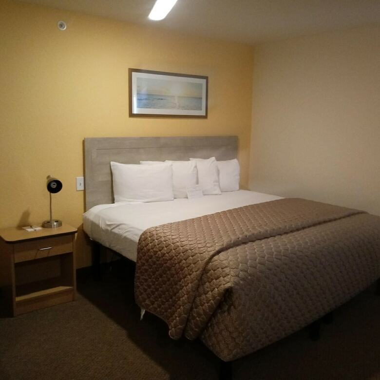 Amelia Extended Stay & Hotel