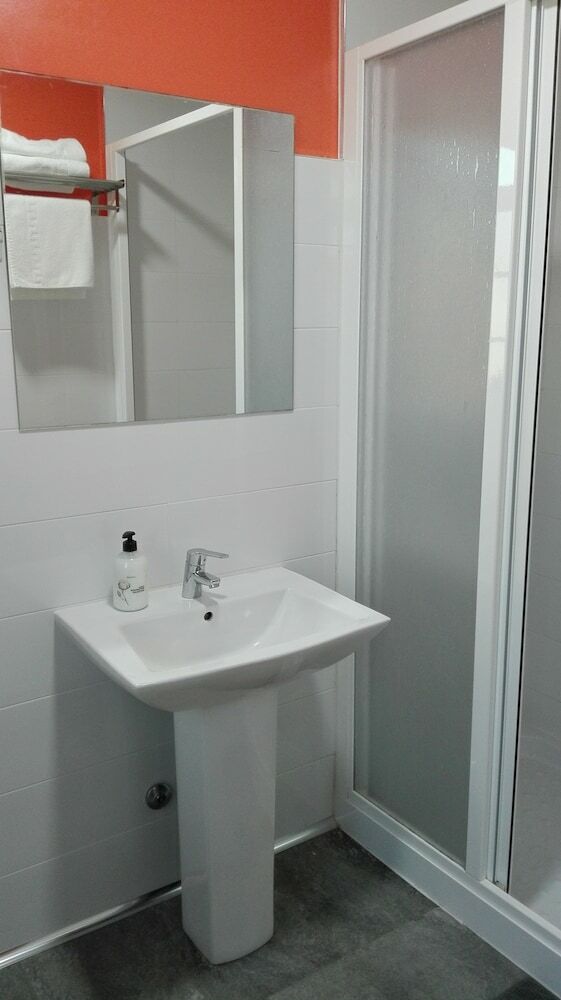 Hostal Albergue Boente