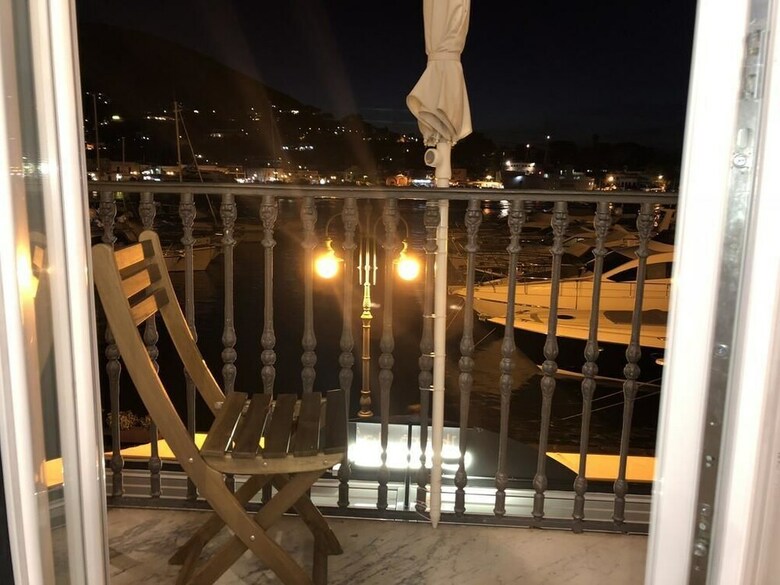 Riva Destra Holiday Home