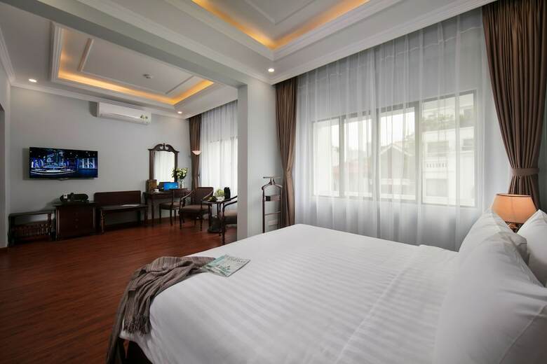 Halais Hotel