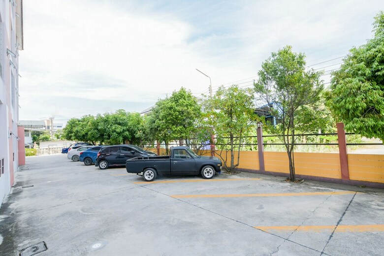 Hotel Oyo 452 Purada Mansion