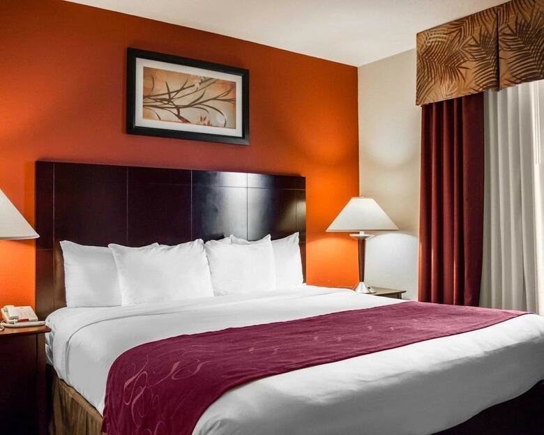 Hotel Comfort Suites Vero Beach I-95