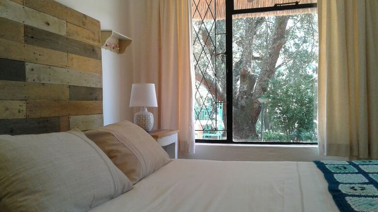 Hotel Ledges Retreat