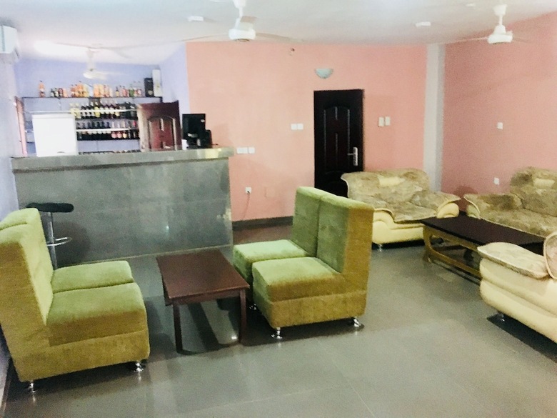 Cossy Hotel & Suite