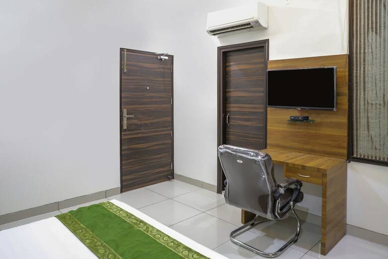 Hotel Treebo Trip Kapil Royalista