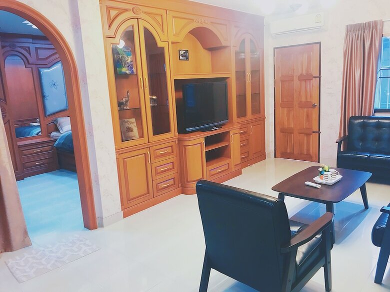 Hotel Marin House
