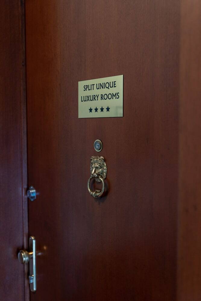 Hotel Unique Luxury Rooms