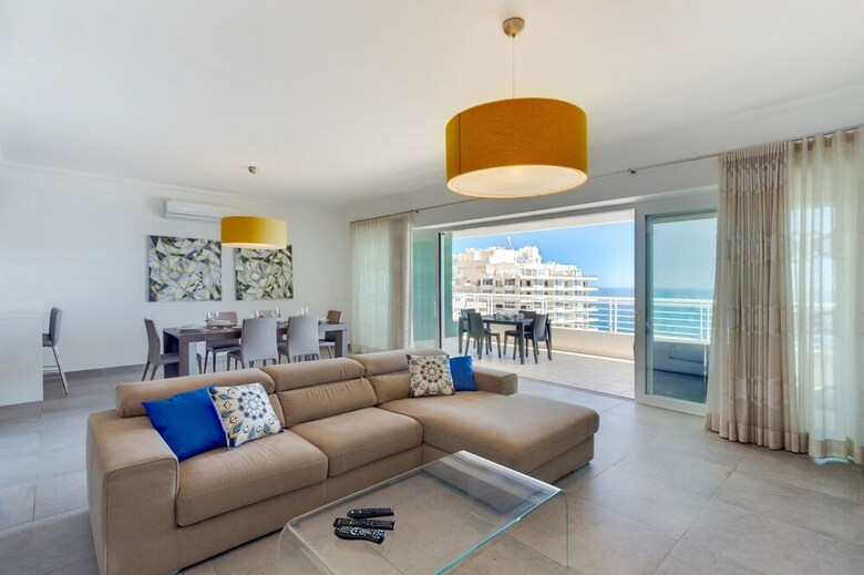 Apartamentos Stunning Seafront Lux Apt, Fort Cambridge Wt Pool