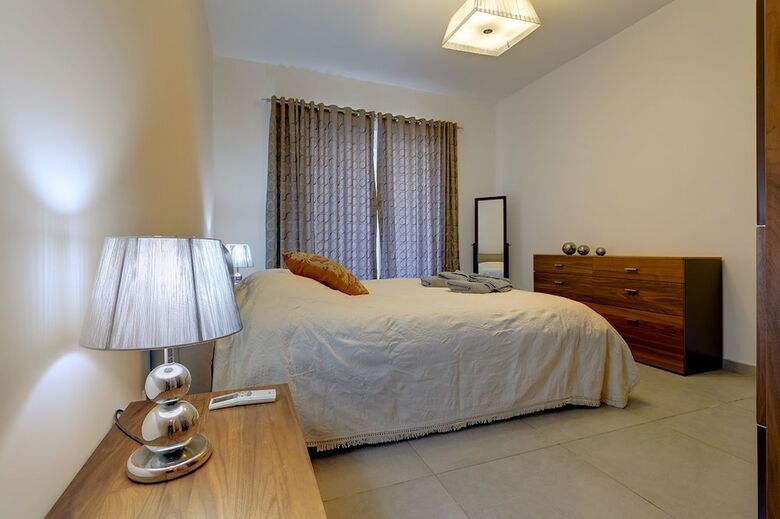 Apartamentos Seafront Lux Fort Cambridge Wt Pool