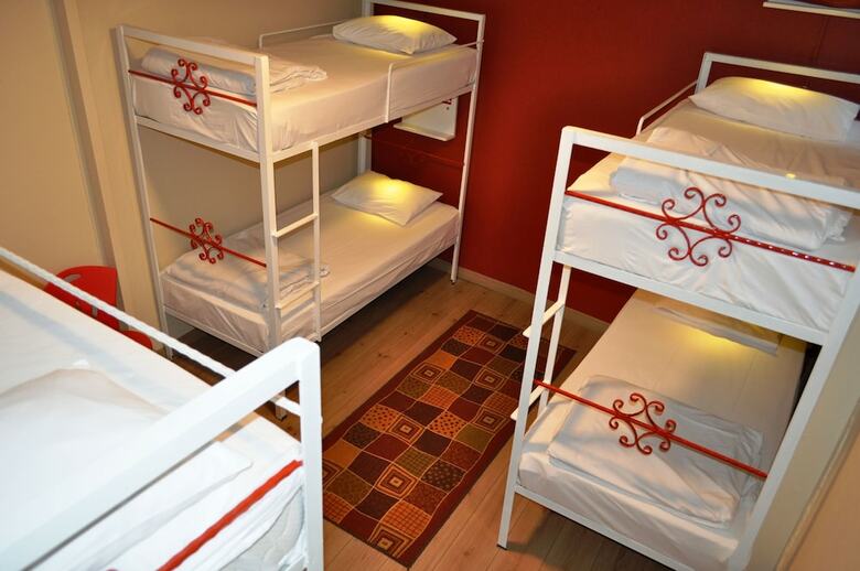 Hostal Antique Hostel & Guesthouse