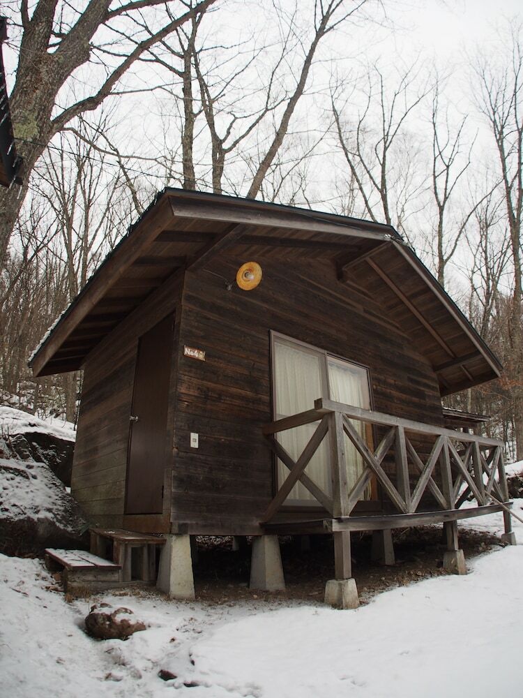 Takibi Hut - Campsite