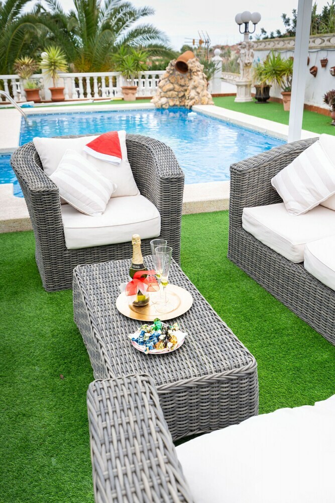 Villa Fidalsa White House Premium
