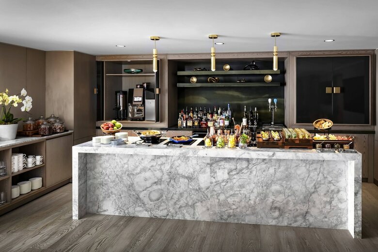 Hotel Jw Marriott Edmonton Ice District