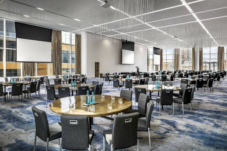 Hotel Jw Marriott Edmonton Ice District