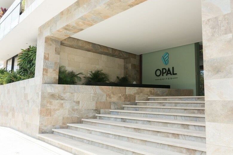 Opal Apt. 406 The Apartment Is Perfectly Located With Easy Acces