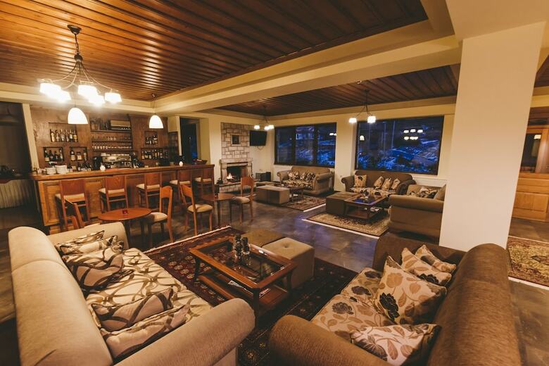Hotel Thea Mainalou