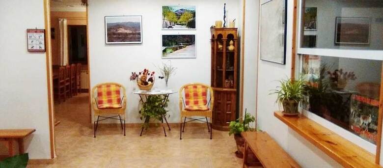 Hostal Albergue La Font Lluny