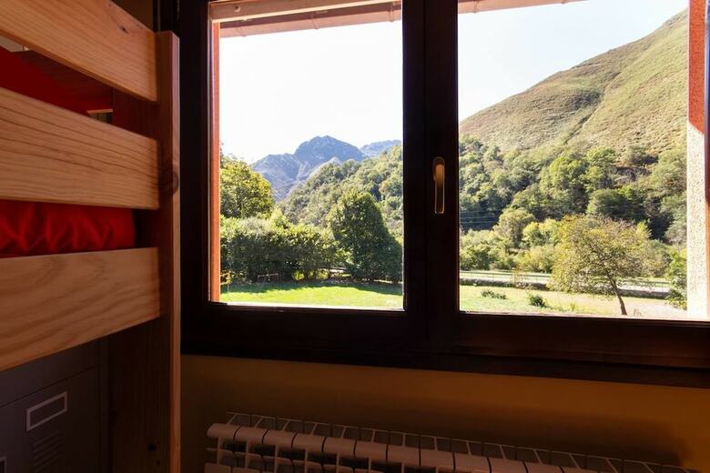 Hostal Albergue Los Avellanos