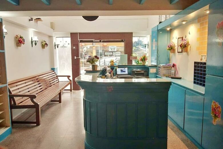 Hostal T Y Guest House