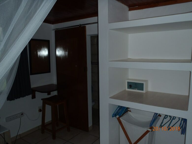 Hotel C-mew Guesthouse