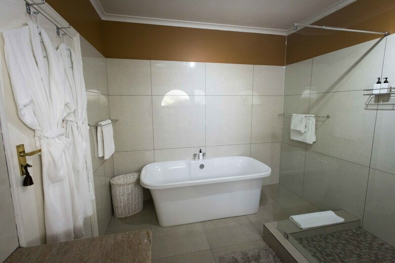 Hotel Dongola House