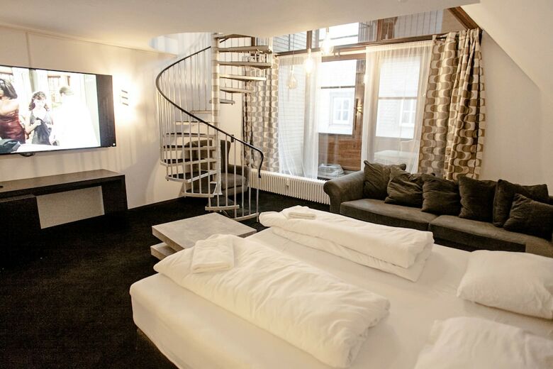 Hostal Huxx City