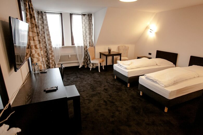 Hostal Huxx City