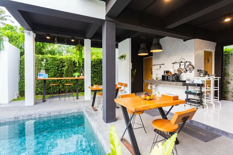 Hotel The Seaton House Phuket