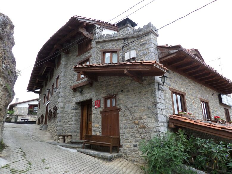 Apartamentos Rurales Las Rocas De Brez