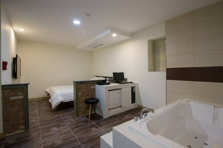 Dong Kyeong Hotel