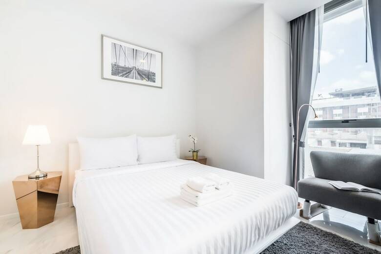 Hyde Sukhumvit 11 By Favstay