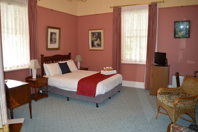 Bed & Breakfast The Dragonfly North West