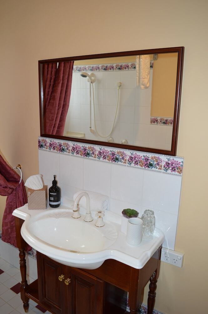 Bed & Breakfast The Dragonfly North West