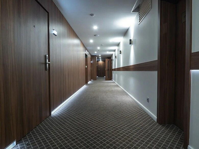 Hotel Lahta Plaza