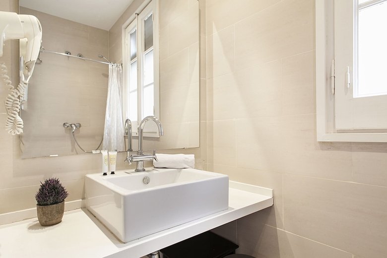 Habitat Apartments Plaza Espa�a