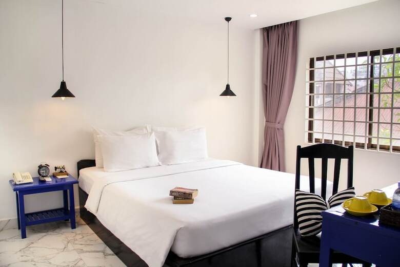 Popular Hotel & Spa