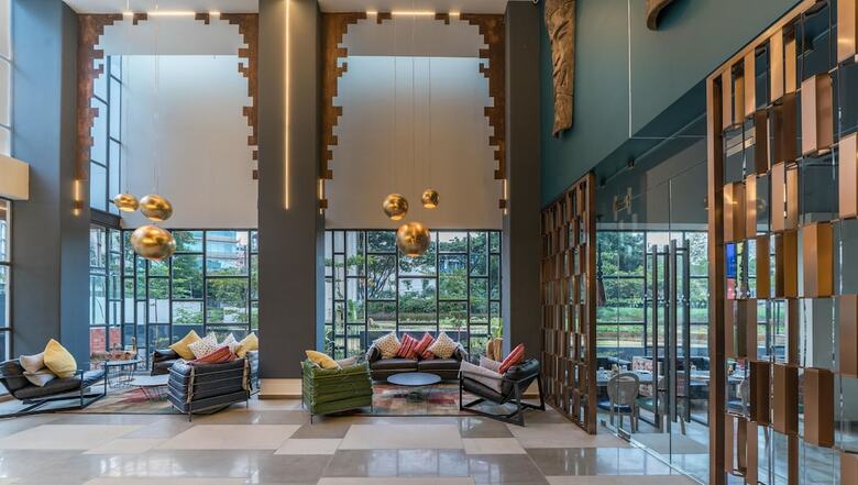 Hotel B Plus L
