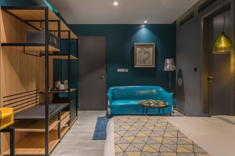 Hotel B Plus L